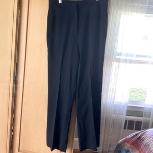 Classiiques Entier classic black pants w/ 2 tiny front pockets. Size 10